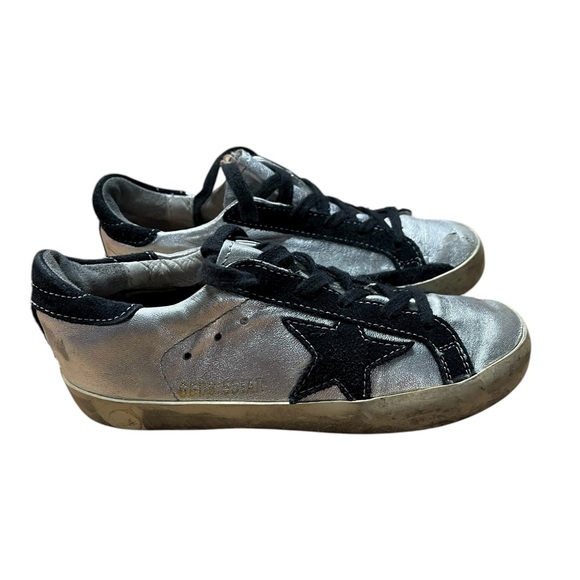 Golden Goose Super-Star Kids Silver and Black Star Sneakers Size:30